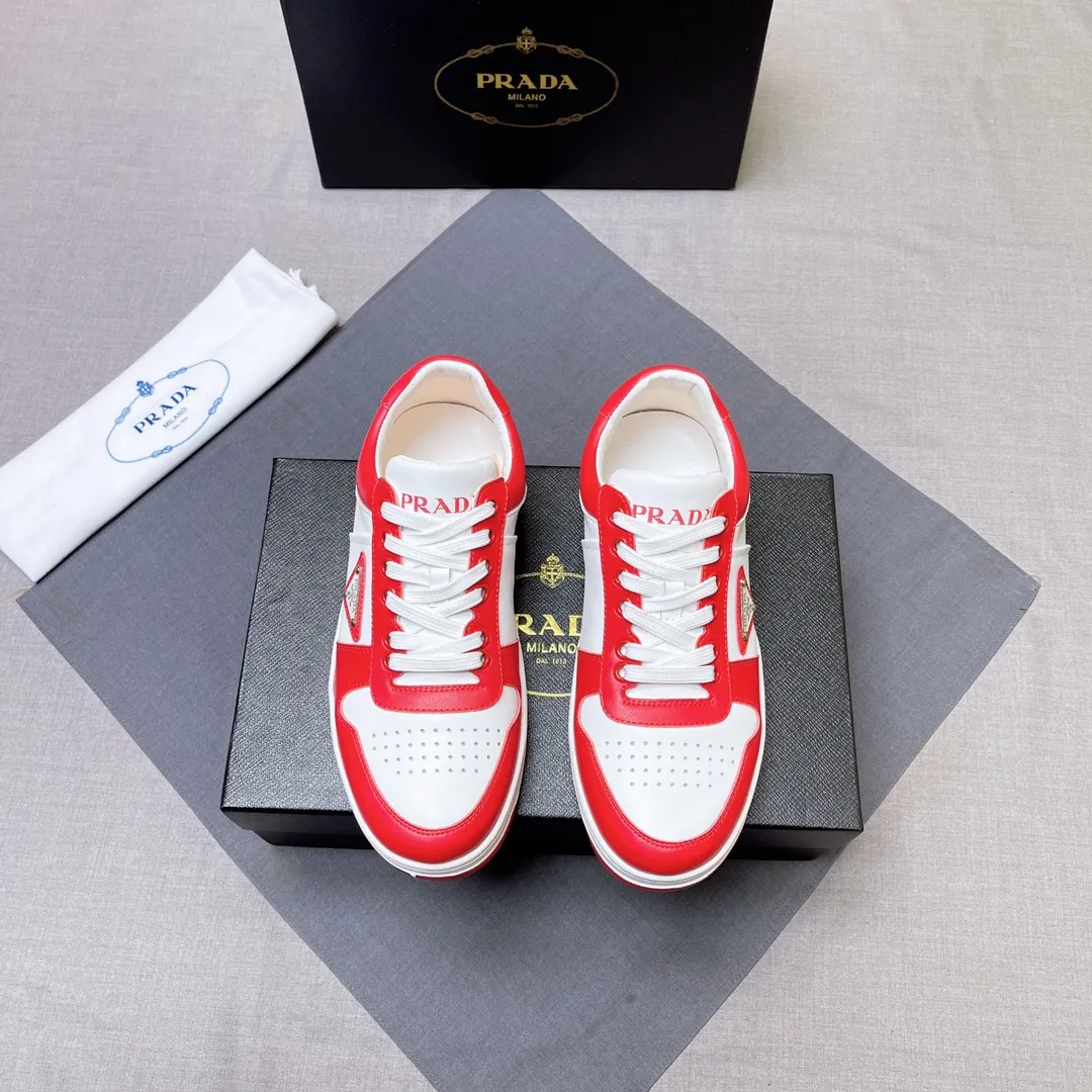 P380 Prada Prada's new men's leather sneakers, the highest version on the market, any comparison is welcome🆚! The original leather has excellent texture and is super high-end! Fetal sheep net lining imported from Italy, removable pad! Luxurious materials and fine workmanship, highly recommended! Code number 38-45 No. 058